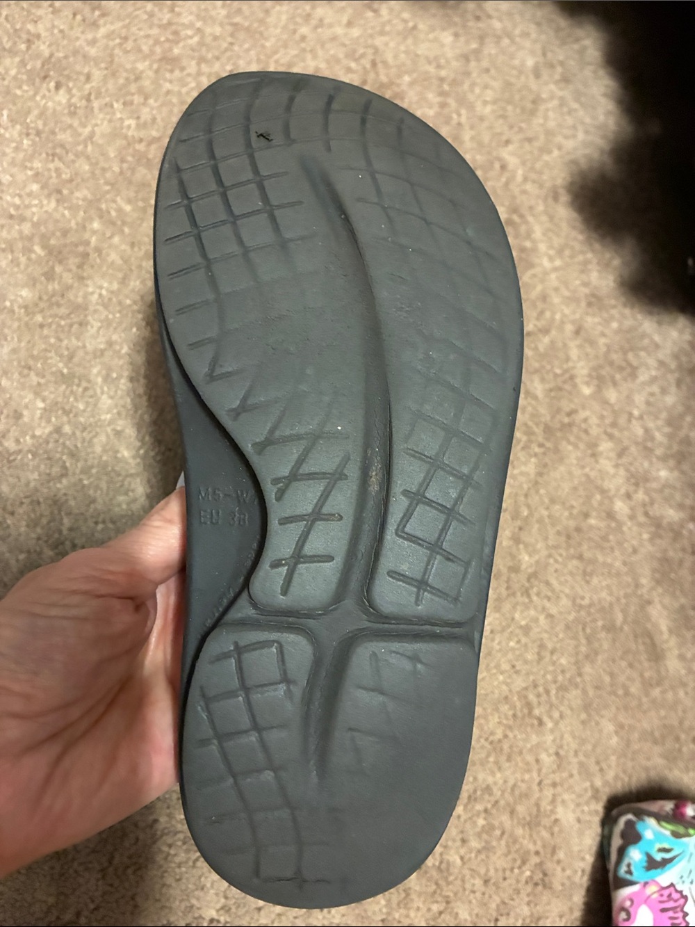 OOFOS Black Recovery Slide Sandals Size 7 - Picture 7 of 7